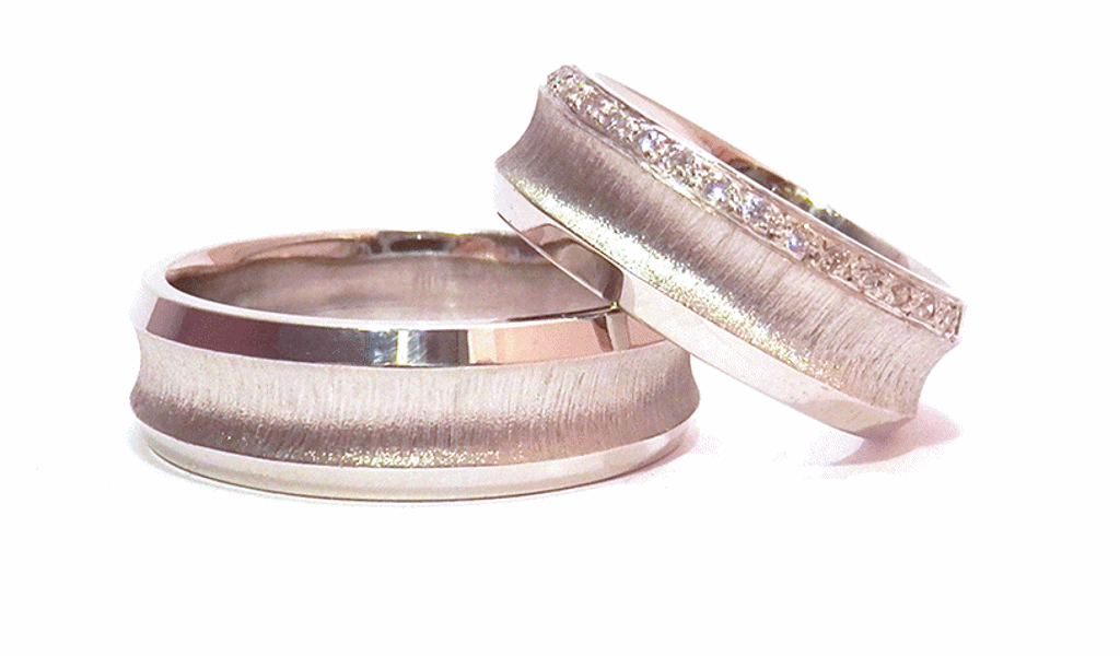 Poročni prstani v belem zlatu in z diamanti. Foto: vir: Zlatarnica