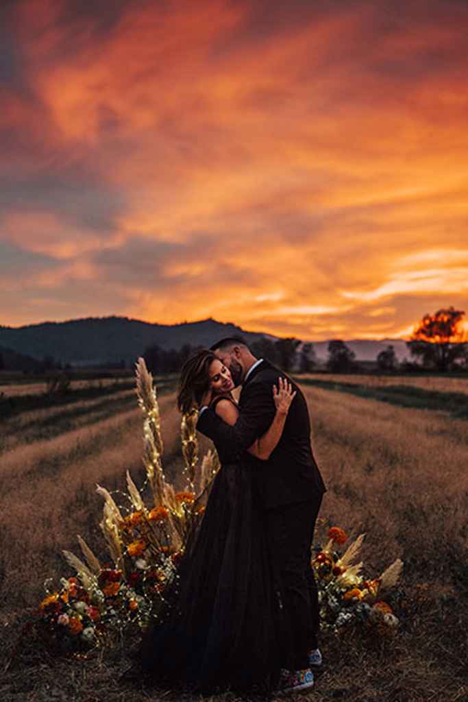 Zaročne fotografije Coolmamacite in Coolfotra med sončnim zahodom so nekaj najlepšega. Foto: JS Oblikovanje